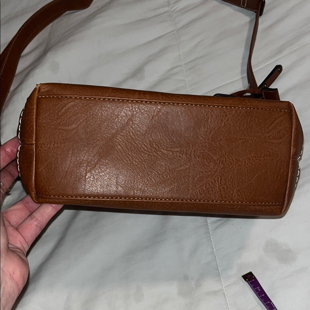 BOC BORN Brown vegan Leather Crossbody Bag EUC - Picture 6 of 11